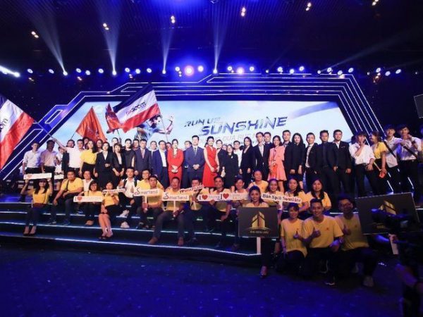 Man nhan cung le kick off run up the sunshine den tu sunshine group